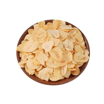 Plátky česneku